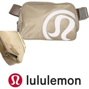 Lululemon Everywhere Unisex Belt Bag Beige/White (SOLD OUT RARE)